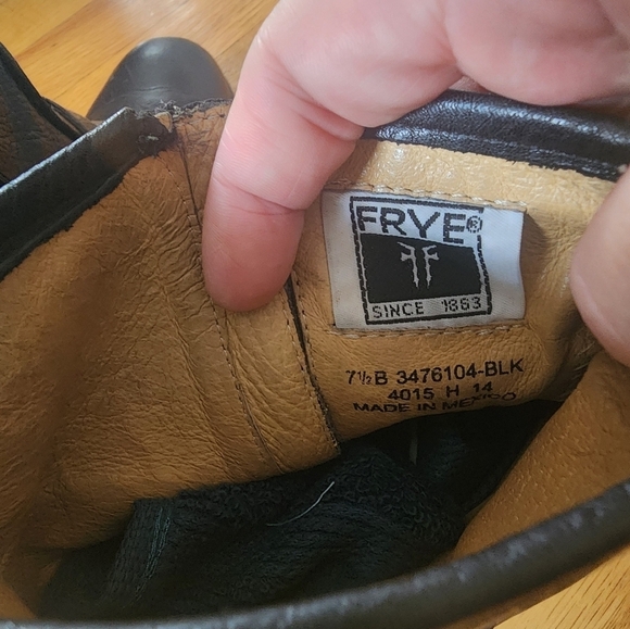 FRYE LYNN STRAP SHORT Women's Black Leather Ankle Boots SIZE 7.5 western biker - Picture 5 of 8